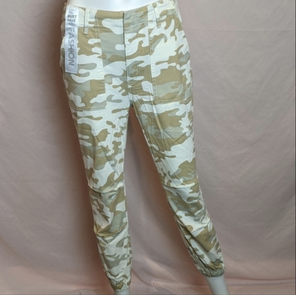 Tinseltown Y2K Neutral Tone Camouflage Cargo Style Jogger Pants - Picture 1 of 12